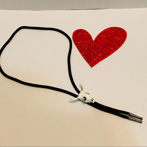 VINTAGE Buffalo skull head tie unique necklace. - Picture 3 of 6